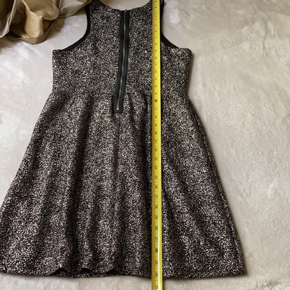 Adorable sparkly dress - Picture 9 of 12